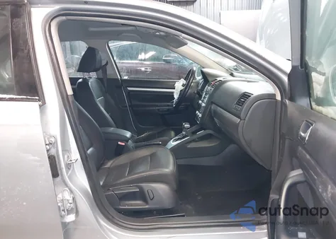 2010 Volkswagen Jetta Limited Edition from USA, damaged, VIN 3VWRZ7AJ8AM130424